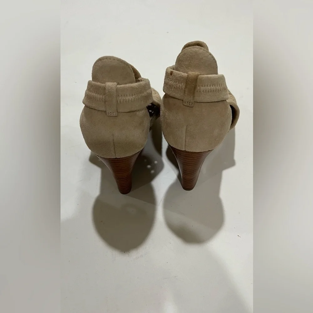 Cole Haan  wedges perforated nude color leather 7.5 NWT